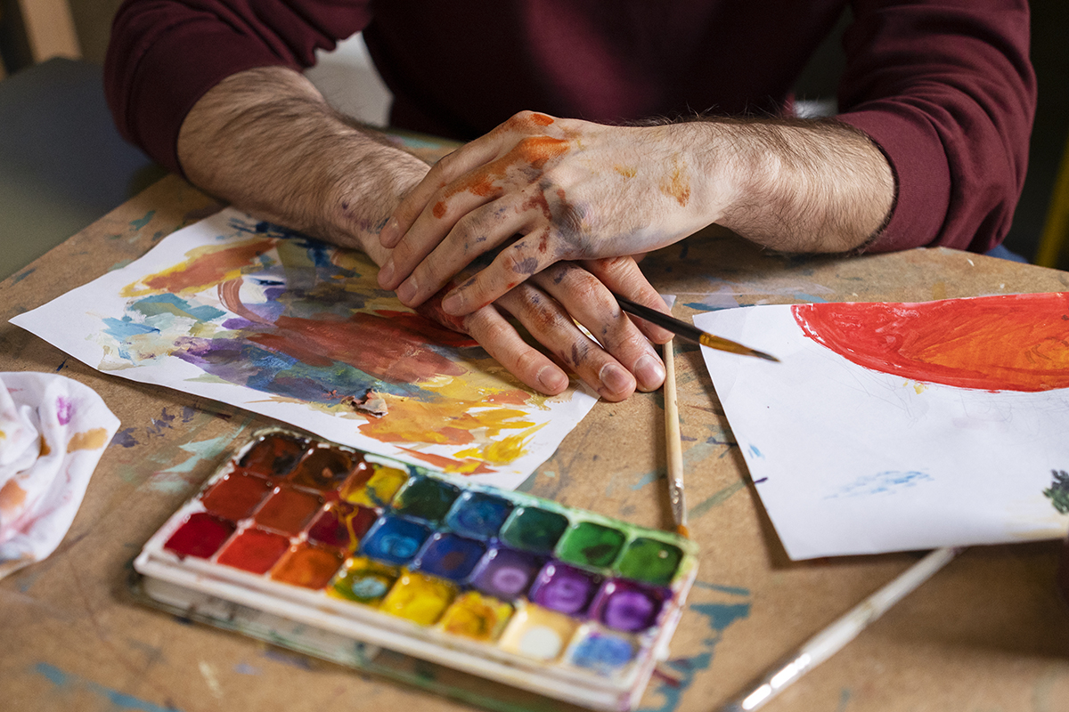 Scoprire l'arteterapia: percorsi creativi per il benessere
