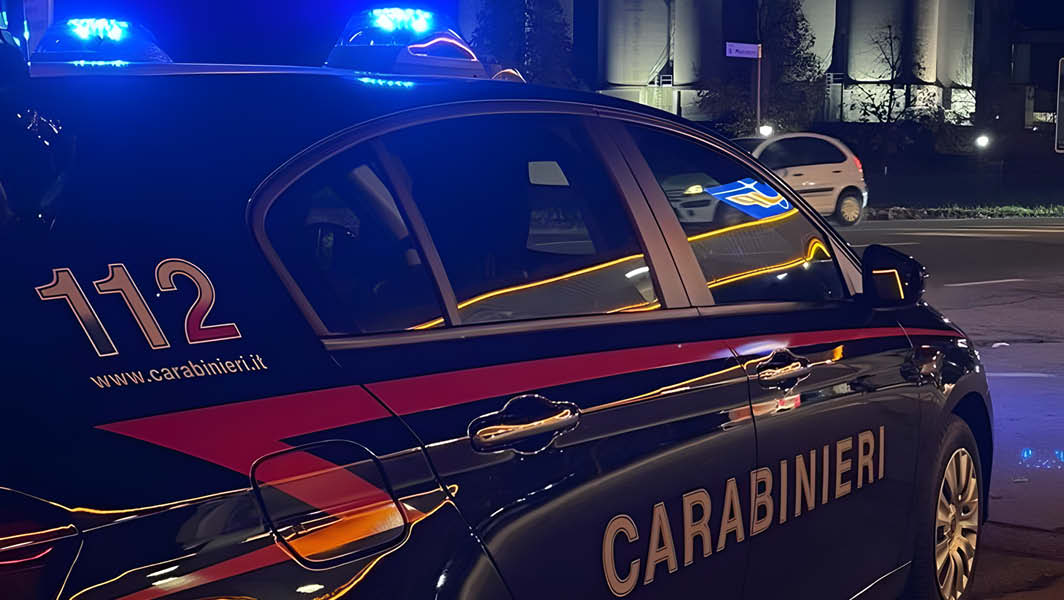 Roma: ruba un'auto e investe la proprietaria. Identificato e arrestato dai Carabinieri