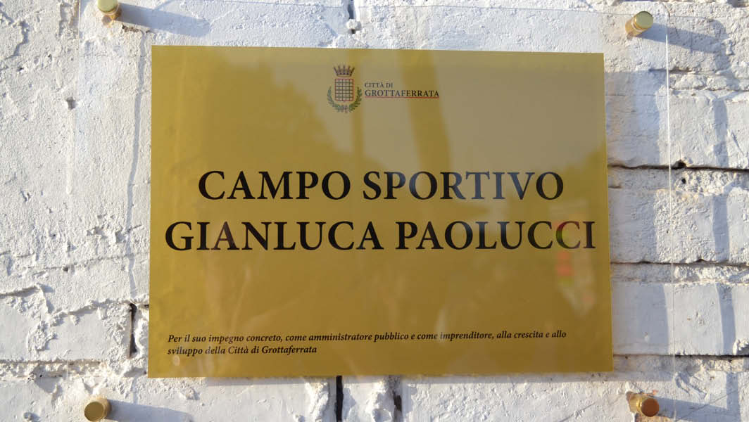 Grottaferrata: tante emozioni per l’intitolazione del Campo sportivo comunale a Gianluca Paolucci