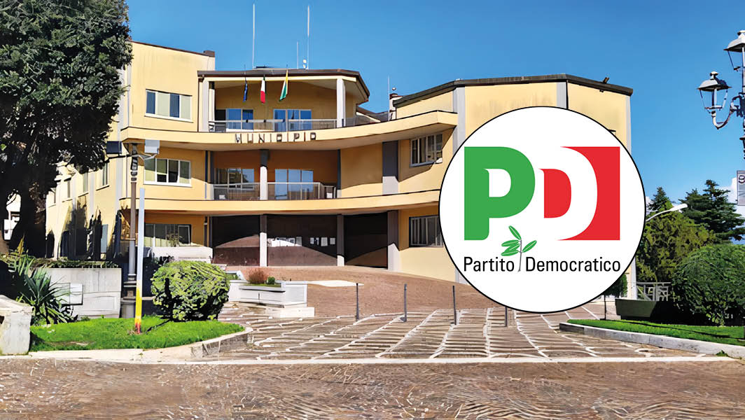 Facciata del Municipio di Lariano con il logo del Partito Democratico (PD) sovrapposto in primo piano.